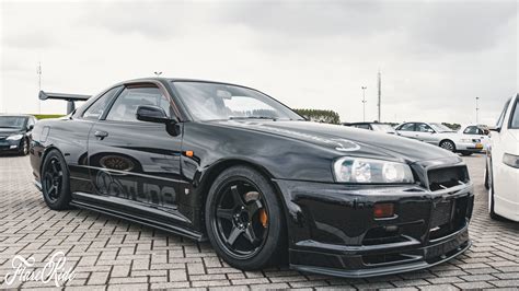 9 Nissan Skyline: R34 Gtt